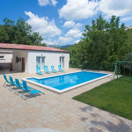 Lovely In * Kučiće