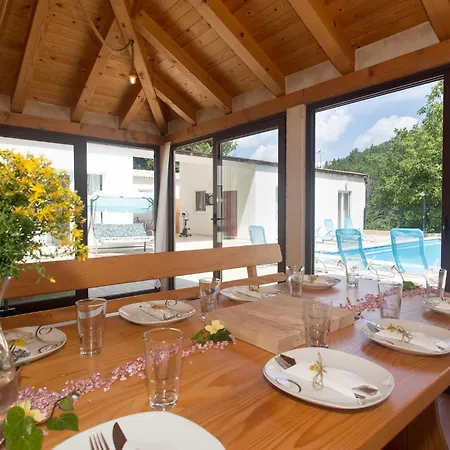 Holiday home In With Kitchen *