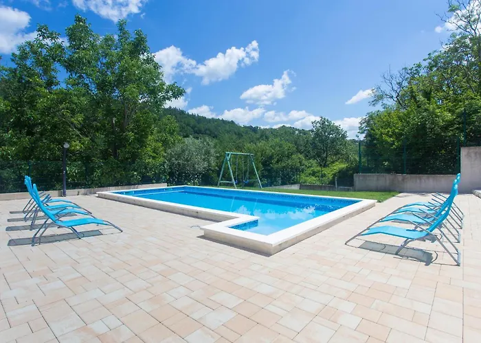 Lovely In * Kučiće