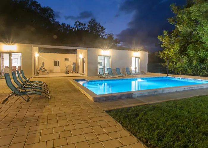 Lovely In Tatil Evi Kučiće